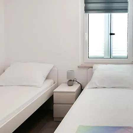 In Apartman *