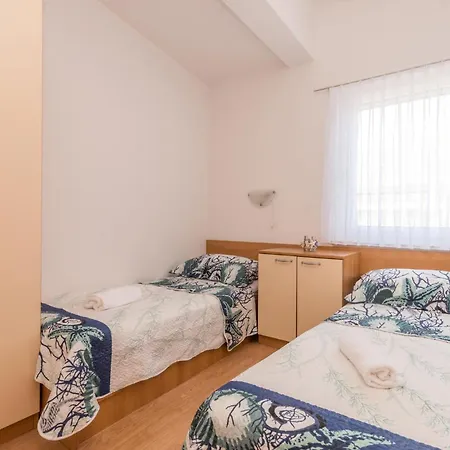 2 Bedroom In *